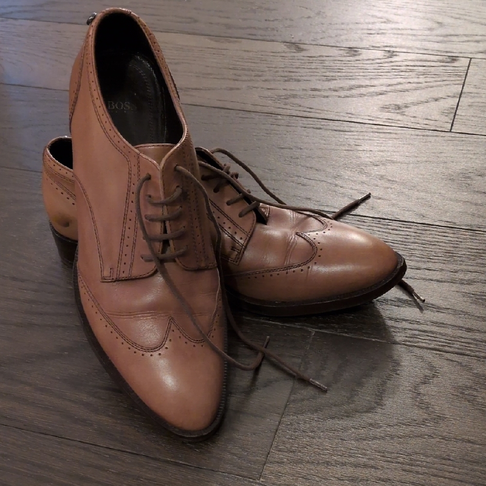 Boss Women's Tan Leather Oxfords